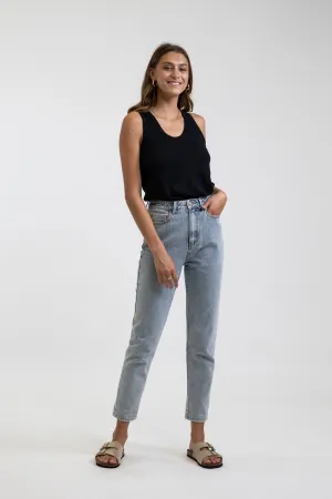 Classic Hi Rise Tapered Jean