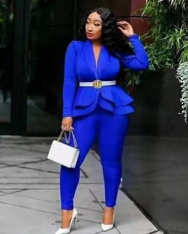 Ladies Elegant Blazers And Pencil Pants Suit.