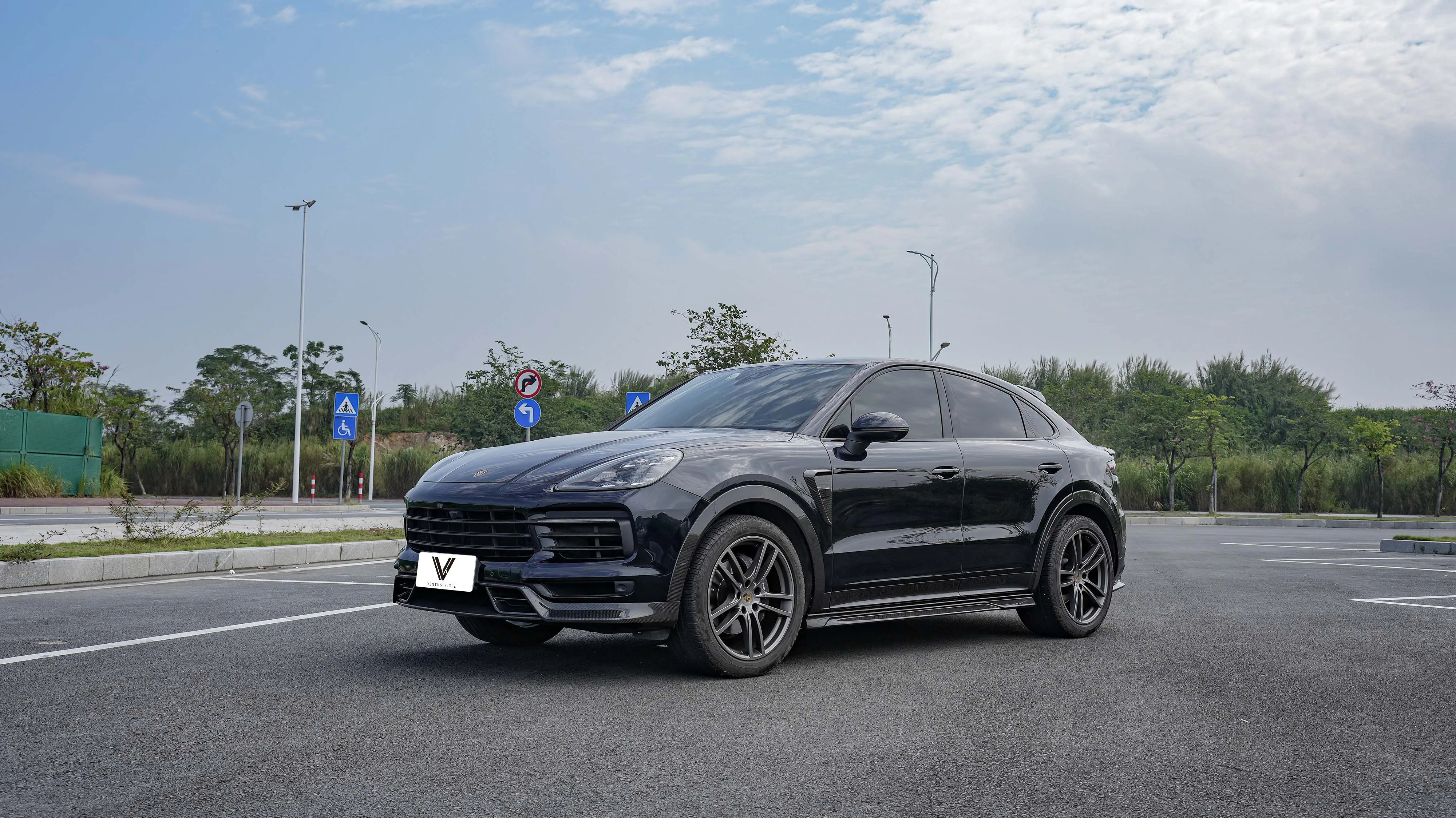 Ventus Veloce Side Skirts for Porsche Cayenne 9Y0 9Y0.1 9Y0.2 Coupe 9Y3 9Y3.1 9Y3.2 Turbo/E-Hybrid Carbon Fiber