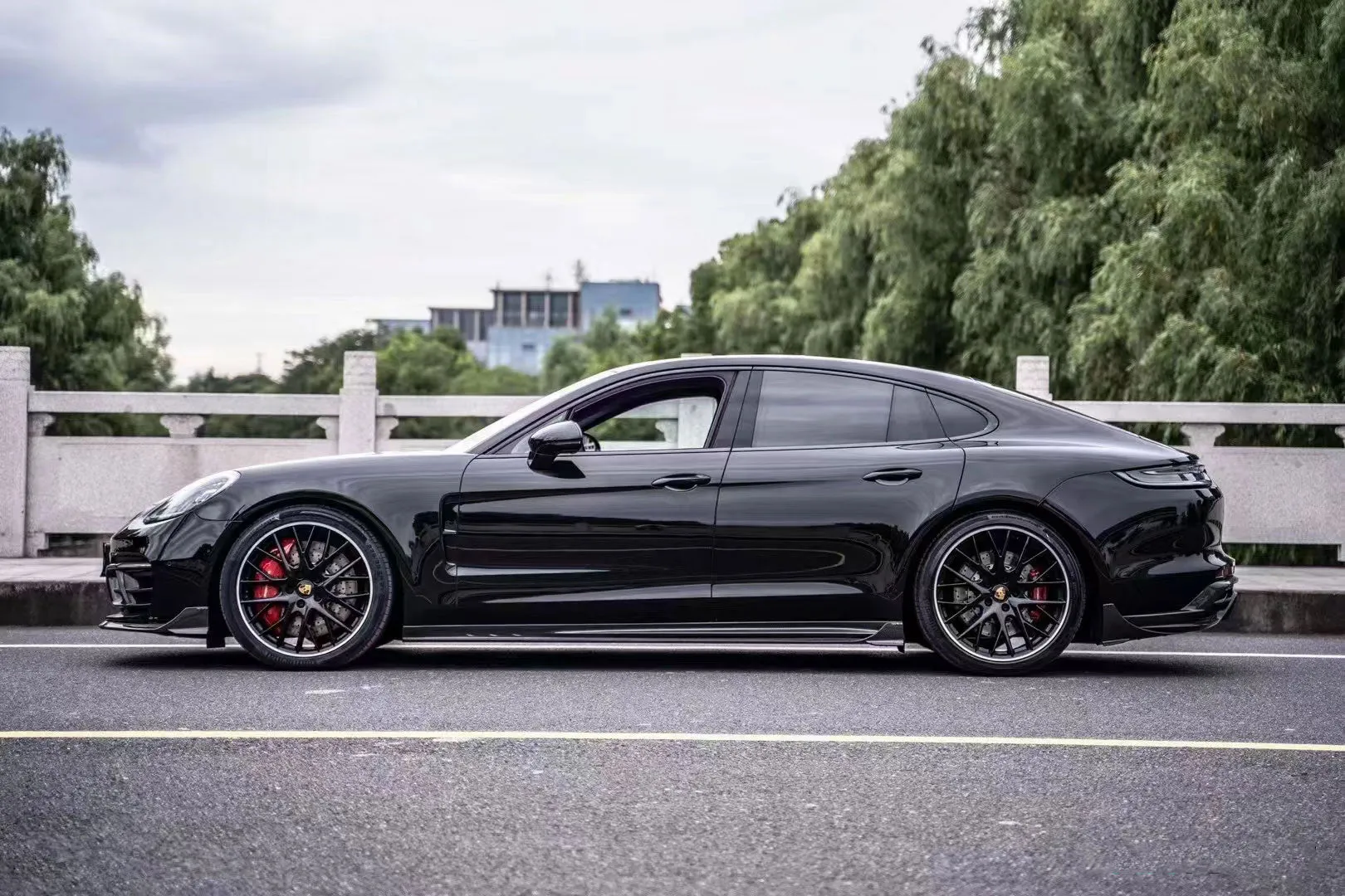 Ventus Veloce Side Skirts for Porsche Panamera 4 & 4S & Turbo 971.1 971.2 Carbon Fiber